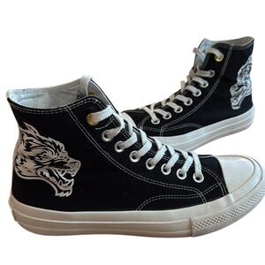 DARC SPORT LIMITED RELEASE WOLVES FOREVER BLACK & WHITE HIGH TOPS M: 7.5 W: 9.5